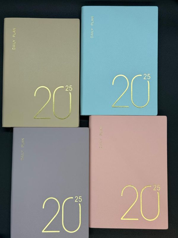 Ежедневник датированный А5 в линейку 2025г