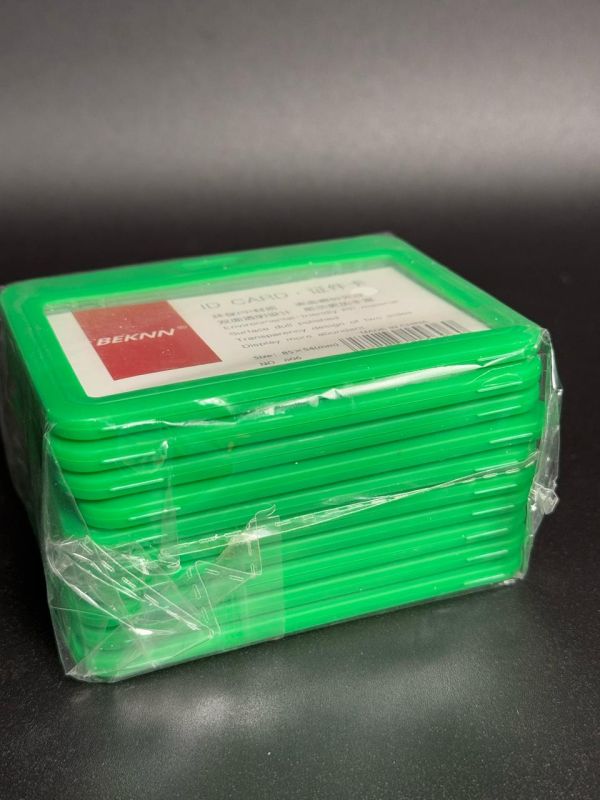 Бейджик горизонтальный 606