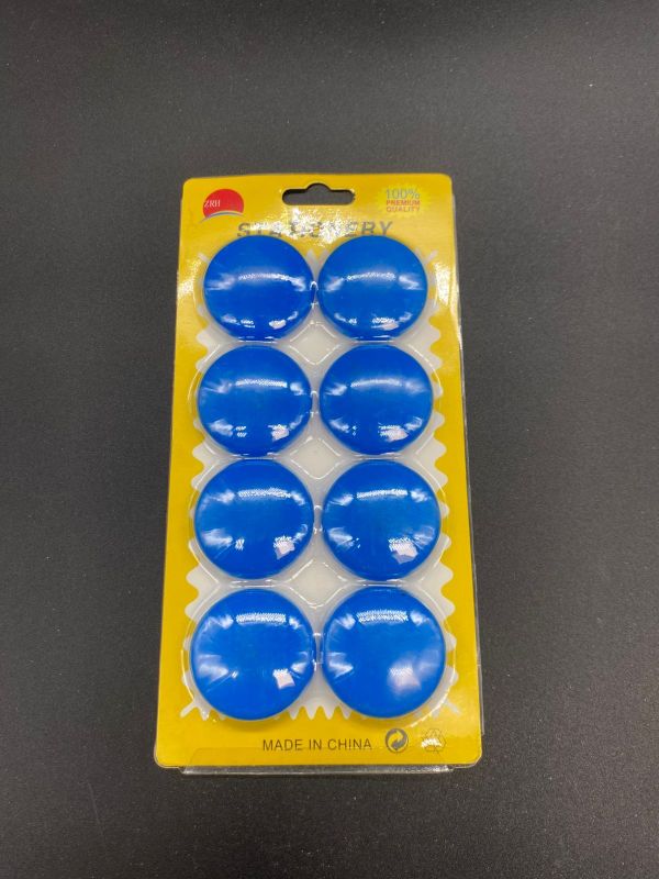 Магнит большой цветной