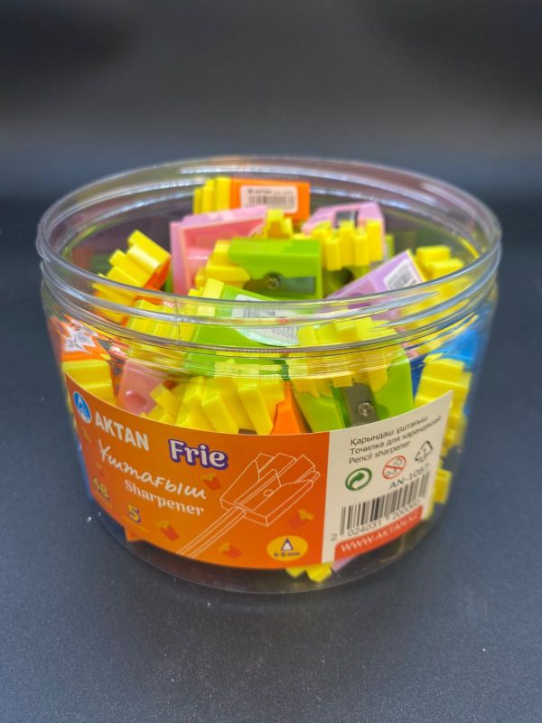 Точилка Актан в банке 48шт, 1 отвертеться