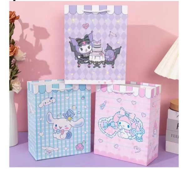 Бумажные подарочные пакеты А5 размер